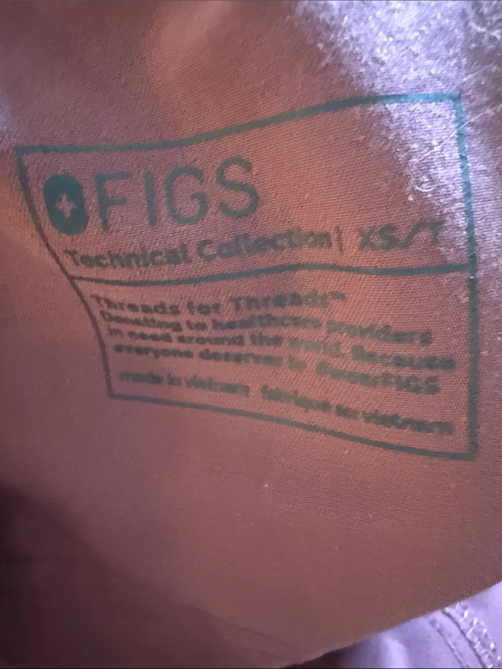 EUC FIGS Technical Collection Rose Hot Pink Cargo Scrub Pants Womens Sz XS Tall - Picture 8 of 8
